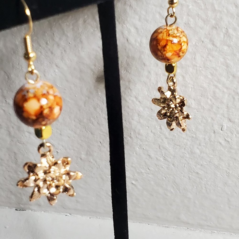 Lovely Dakota Orange, Brown Bead with Gold Flower Dangle Earrings.
